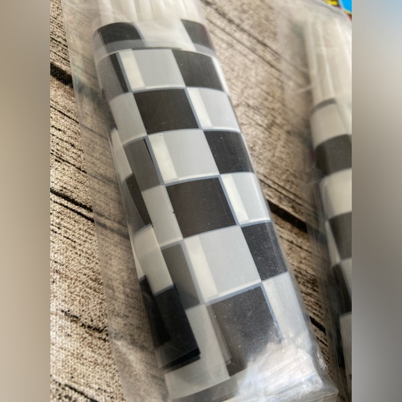NEW.  π Checkered flags bundle. 36 plastic flags + 17 minis - Picture 5 of 9
